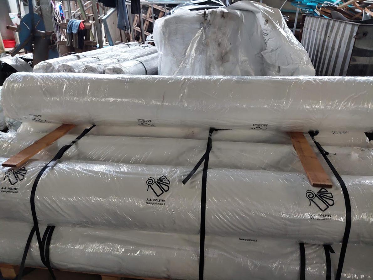 cuon mang nha kinh pe cao cap nhap khau israel politiv