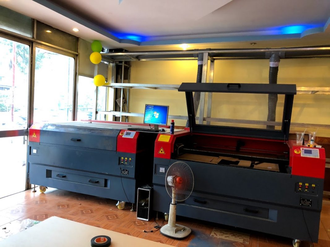 máy cắt laser tại kho