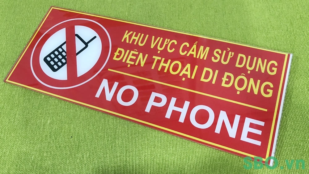Bảng báo an toàn cây xăng khu vực cấm sử dụng điện thoai di động