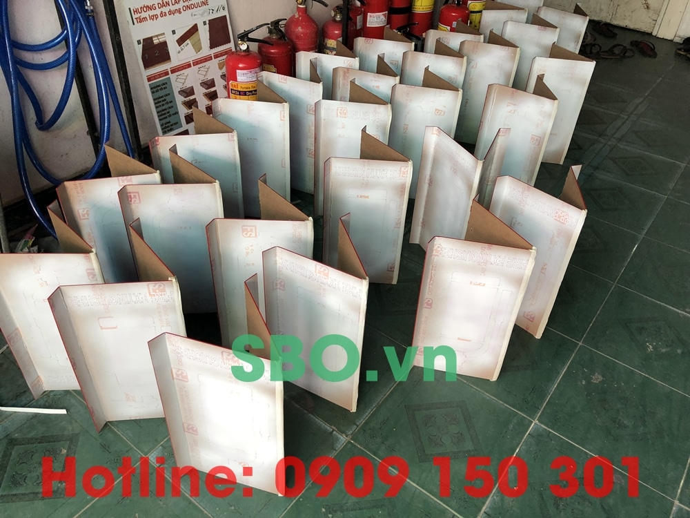 bảng pccc mica đỏ sơn chữ trắng