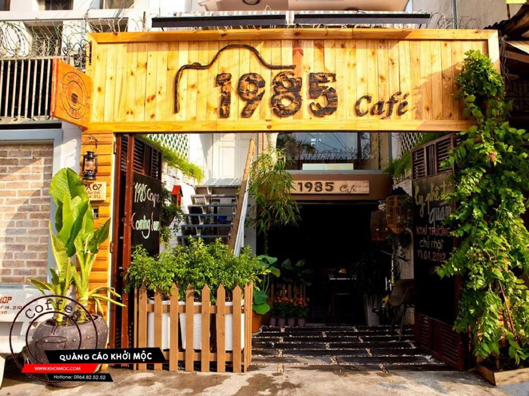 Bảng hiệu quảng cáo bằng gỗ mộc