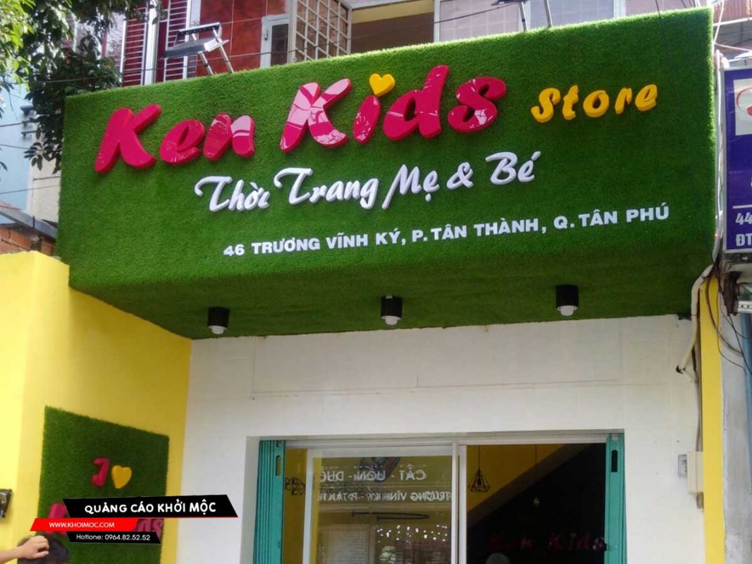 Bảng hiệu cửa hàng thời trang mỹ phẩm mẹ và bé