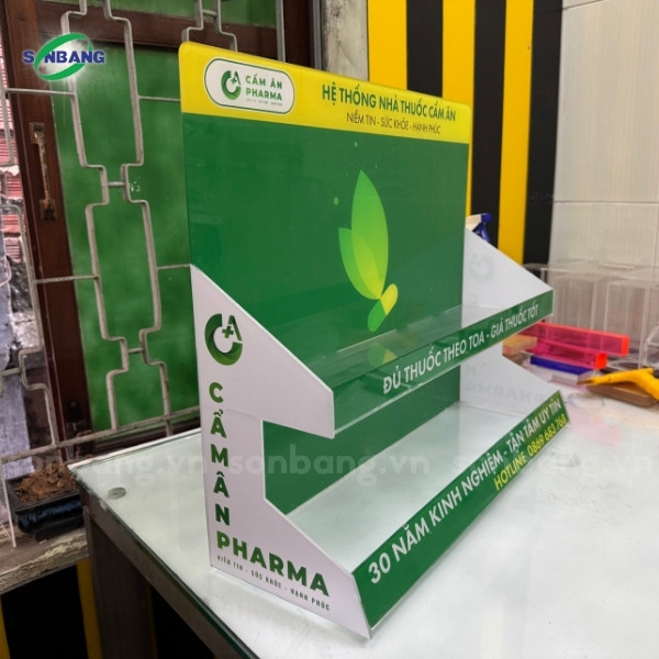 mica trung quoc ps 4 Gia công kệ trưng bày sản phẩm bằng mica Trung Quốc