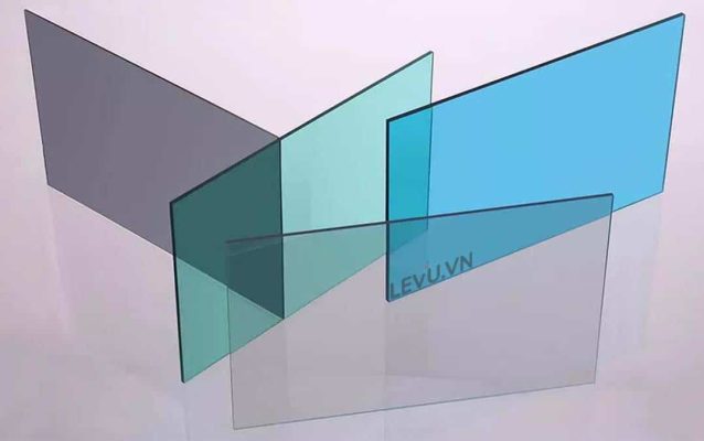 tam lop lay sang polycarbonate dac ruot solmart