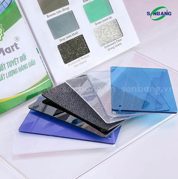 Tam lop lay sang polycarbonate SolMart chinh hang tấm lợp lấy sáng polycarbonate Solmart