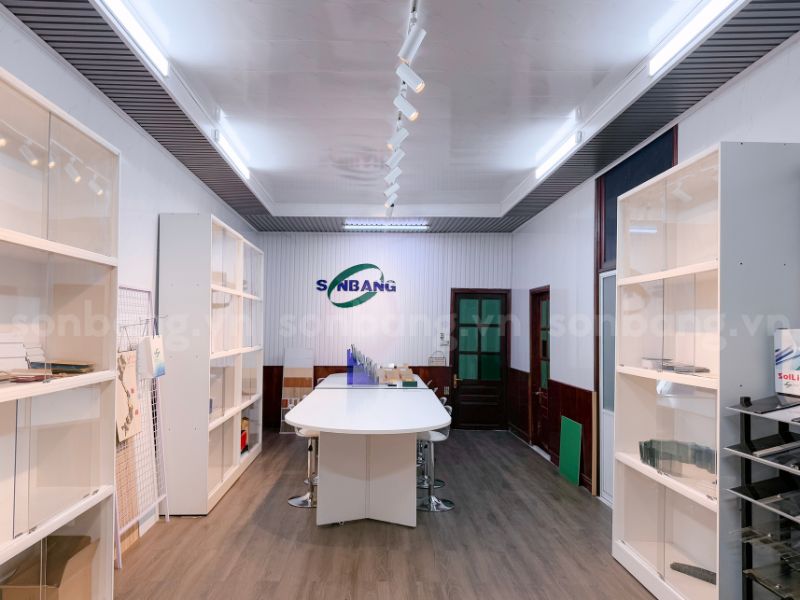 Hoàn thiện văn phòng bằng tấm ốp Nano khu vực tường, trần