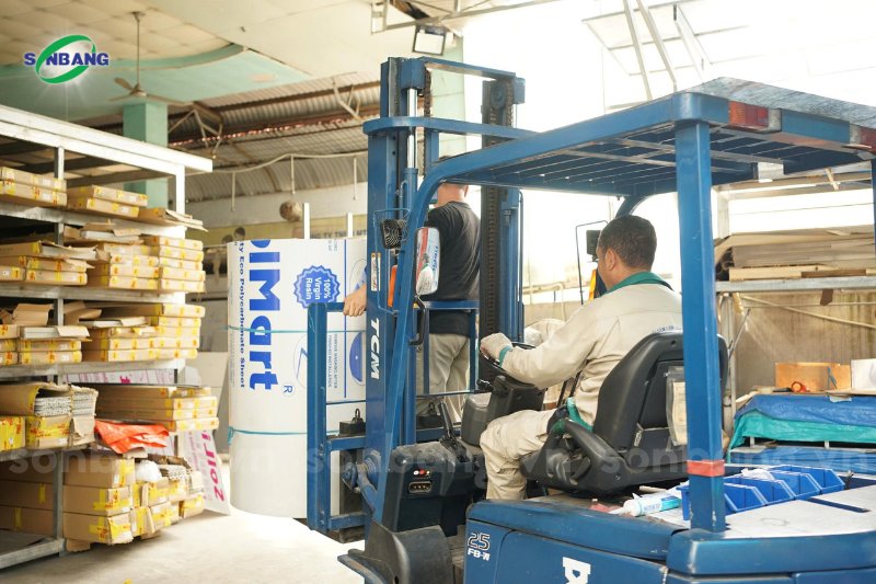 Chiết khấu hấp dẫn khi đặt hàng số lượng lớn tấm mica tại Sơn Băng