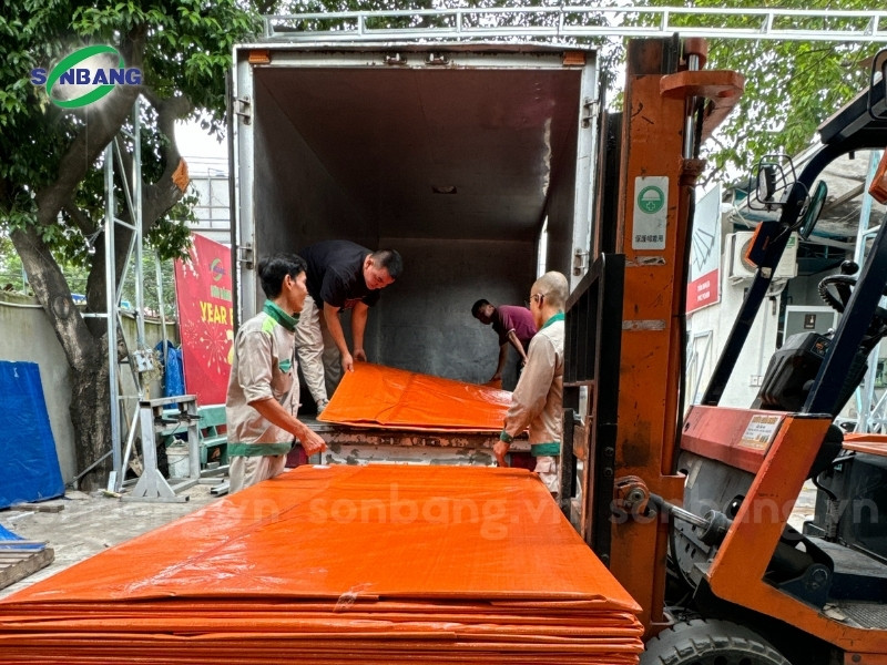 Xếp dỡ hàng hóa chuyên nghiệp và chuyển giao nhanh tại Sơn Băng