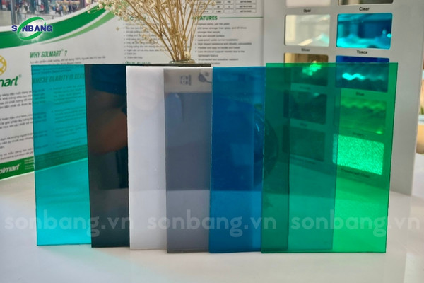 Tấm poly SolMart đặc ruột đa dạng màu sắc
