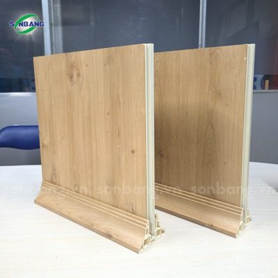 Nẹp chân đế vân gỗ cho vách nhựa nano