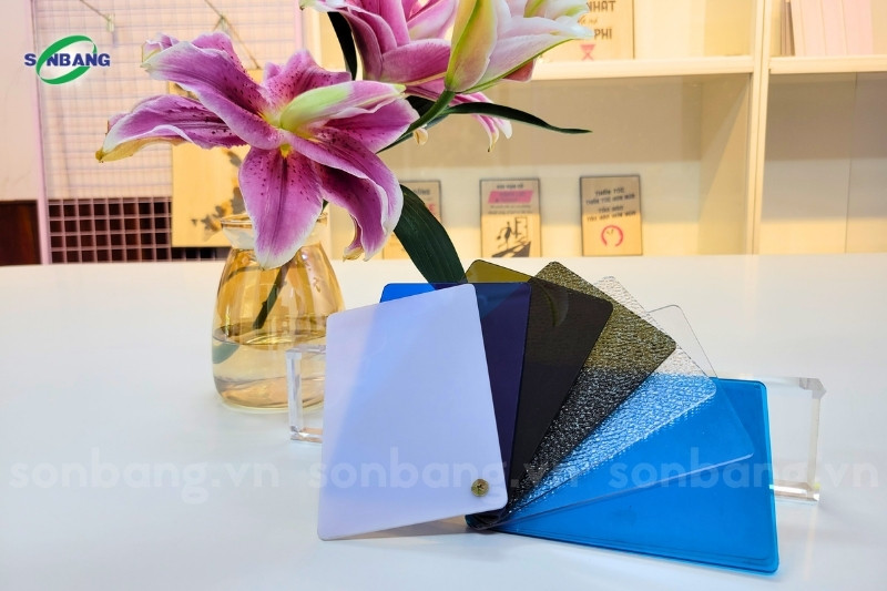 Tấm polycarbonate đặc phẳng nhiều màu sắc