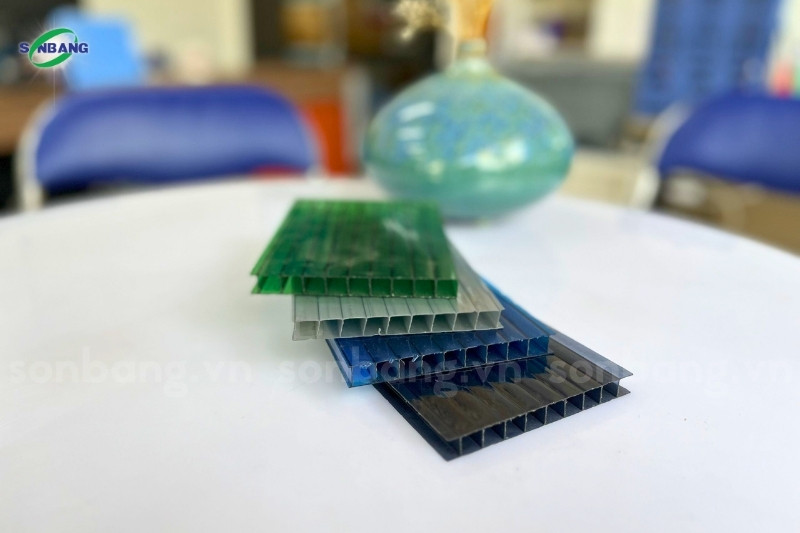 Tấm polycarbonate rỗng dày 5mm