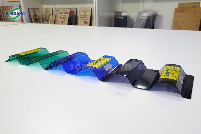 gia ton nhua lay sang polycarbonate 3 Tole lấy sáng Solartuff nhập khẩu chính hãng