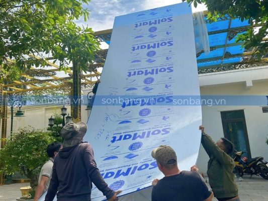 mai che poly cong trinh dan dung 4 Vận chuyển tấm Poly SolMart tại một công trình ở Thủ Đức