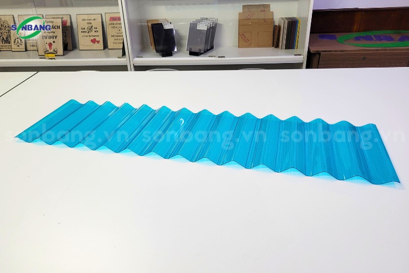 Tôn sáng sóng tròn lợp công trình dân dụng