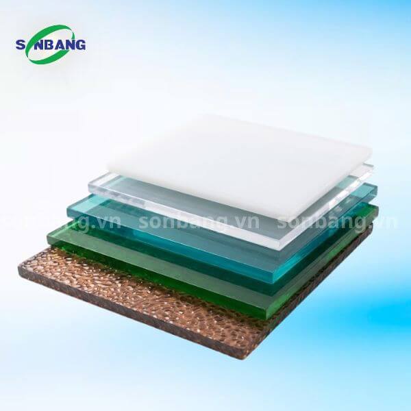28 1 Tấm Poly đặc 4mm SolMart bảo hành 7 năm