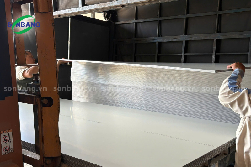 alu cho benh vien 450m2-alu-ngoai-troi-ma-mau-ev3005-benh-vien-ha-thanh-dong